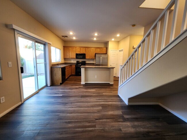 Building Photo - Lovely 3-Bedroom Home in a cul-de-sac