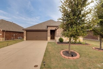 Building Photo - 1009 Branding Iron Ln