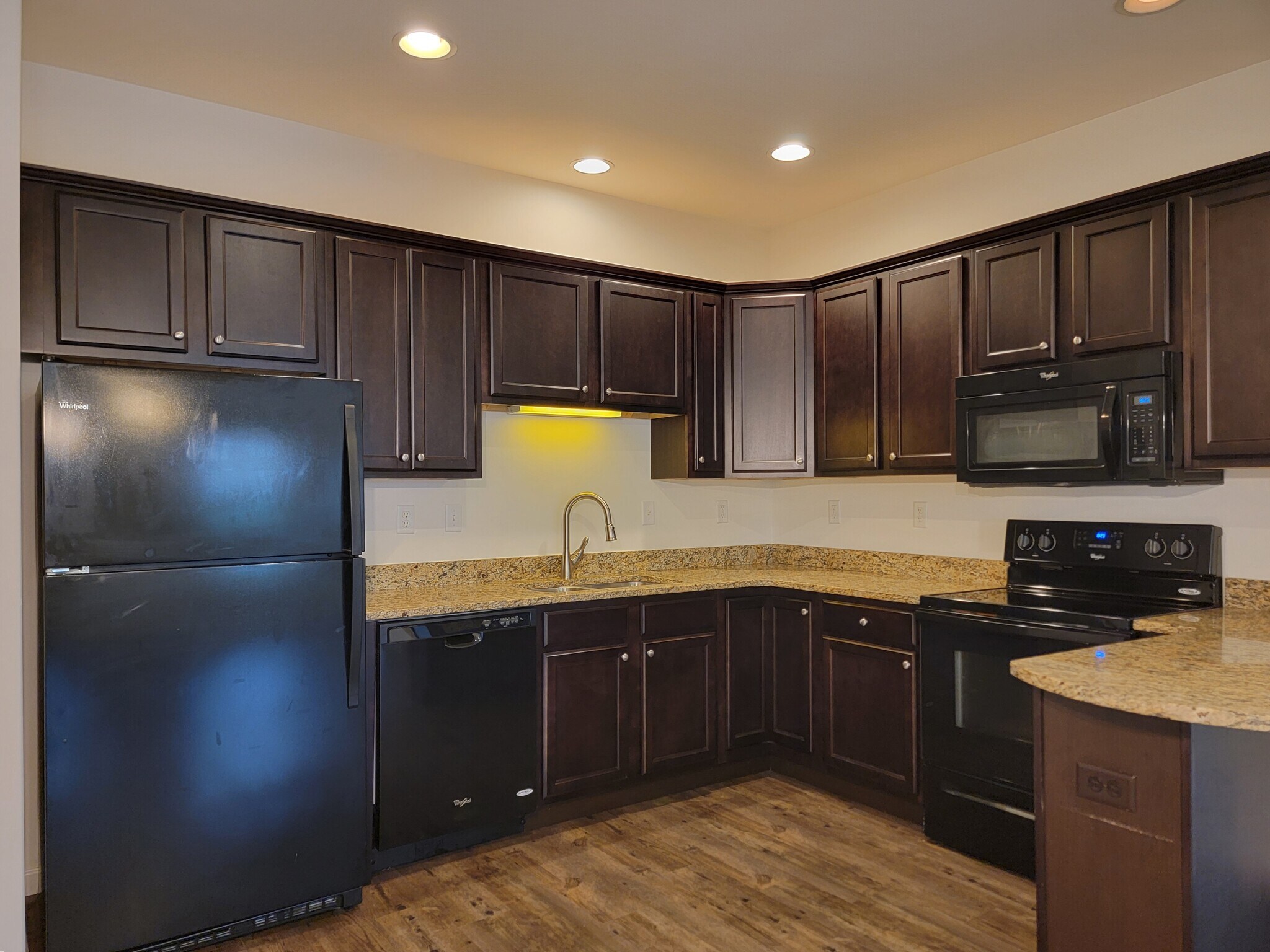 Building Photo - 619 Thornberry Ln