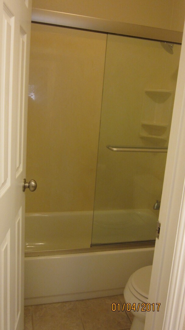 Building Photo - HILLCREST - 1 BED / 1 BATH TOP FLOOR CONDO.