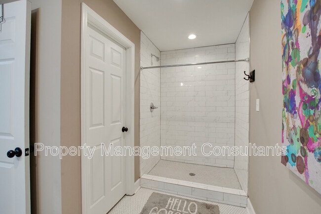 Building Photo - 805 Rison Ave NE