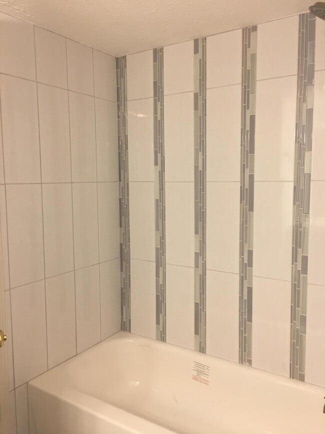 Building Photo - 3112 Bolgos Cir