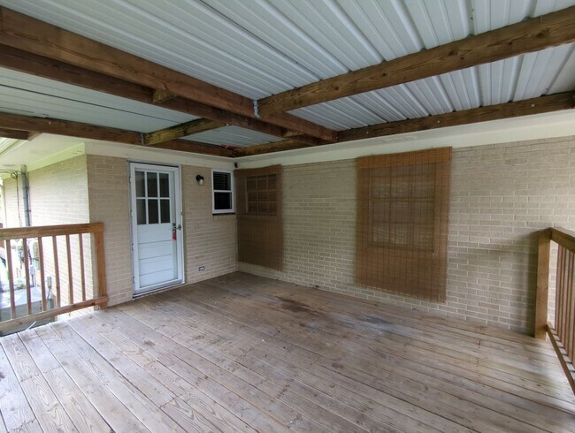 Building Photo - 7266 Valley Ln
