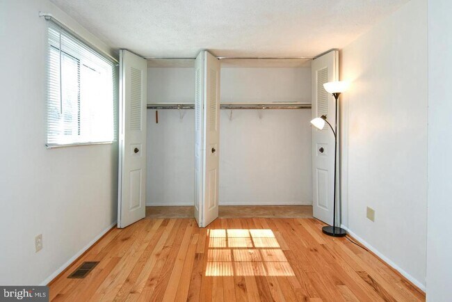 Building Photo - 8417 Cedar Falls Ct