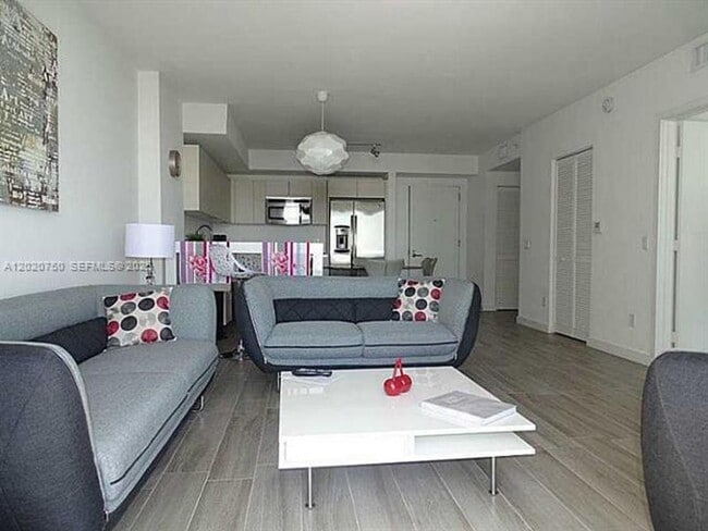 Building Photo - 4250 Biscayne Blvd