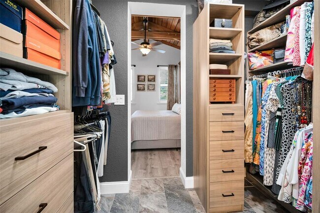 Building Photo - 525 Lexington St