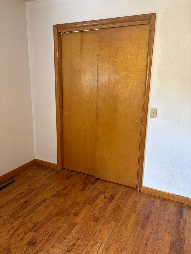 Building Photo - Cross Lanes Townhouse