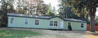 Building Photo - SPIRIT LAKE HOME (P#440)