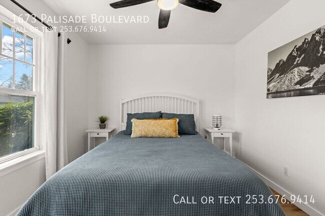 Building Photo - 1673 Palisade Blvd