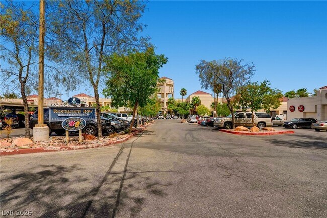 Building Photo - 7624 Desert Largo Ave