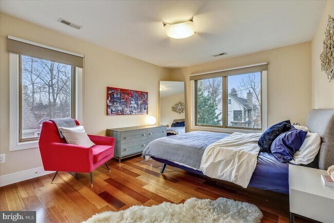 Building Photo - 6600 80th Pl