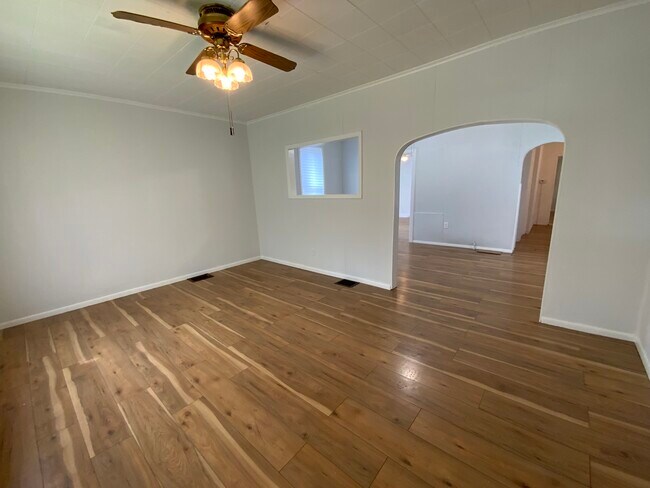 Building Photo - 908 Jewell St
