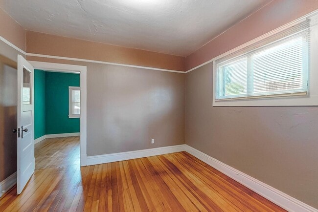 Building Photo - HISTORIC Edo BUNGALOW 2 Bedroom 1 Bath