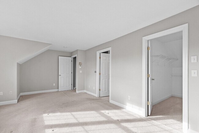 Building Photo - 67 N Quinsigamond Ave