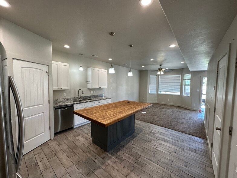 Building Photo - 187 Courthouse Way