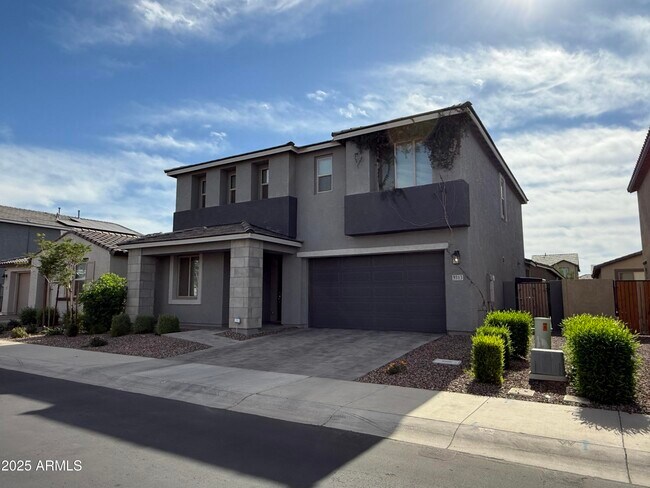 Building Photo - 9313 E Static Ave