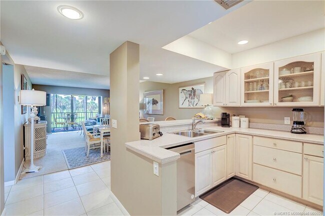 Building Photo - 5564 NE Gulfstream Way