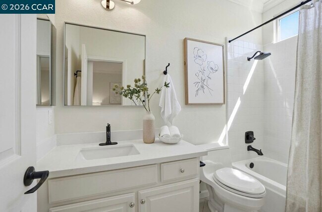 Building Photo - 1038 McCauley Rd