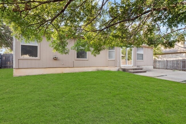 Building Photo - 2012 E Gann Hill Dr