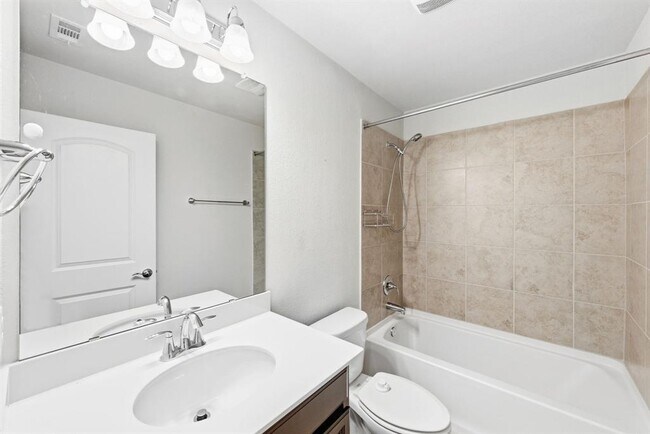 Building Photo - 9415 Tanager Way