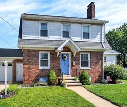 Building Photo - Single Family Home with Garage