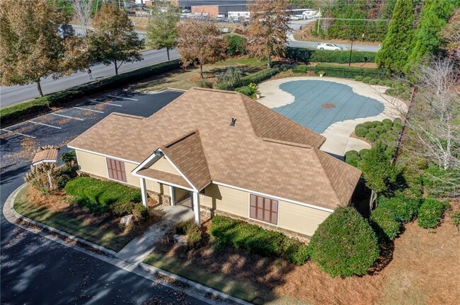 Building Photo - 374 St Claire Dr