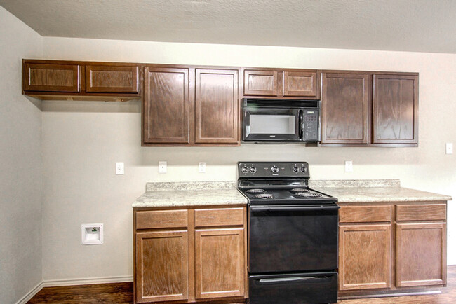 Building Photo - Aspen Park West - 2818 Aspen Meadow, San A...