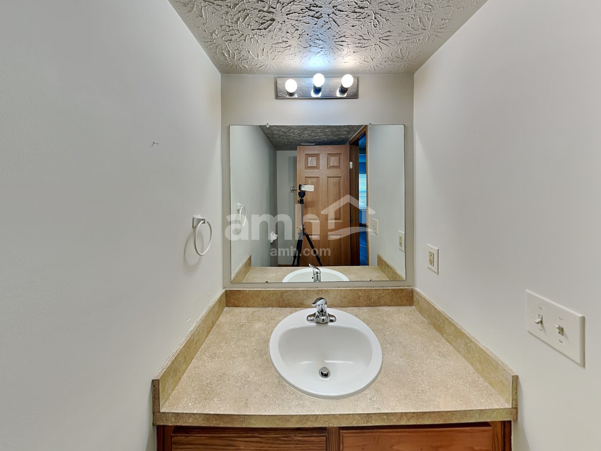 Building Photo - 3852 Winding Twig Dr