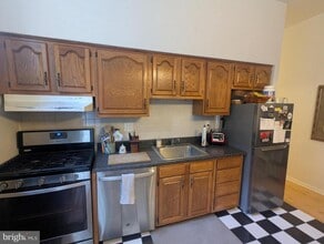 Building Photo - 251 S 21st St