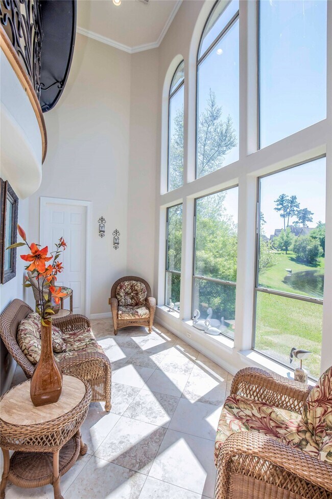 Building Photo - 25219 Hideaway Run Dr