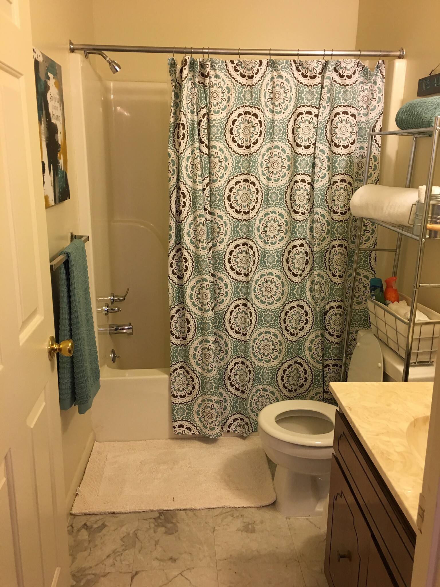 Each bedroom has its own joining bath. - 117 Michael Dr