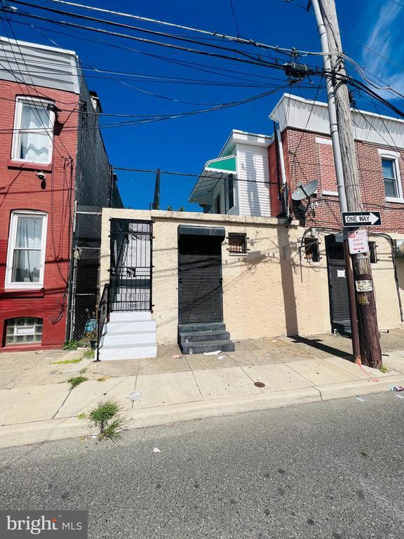 Building Photo - 2084 E Allegheny Ave