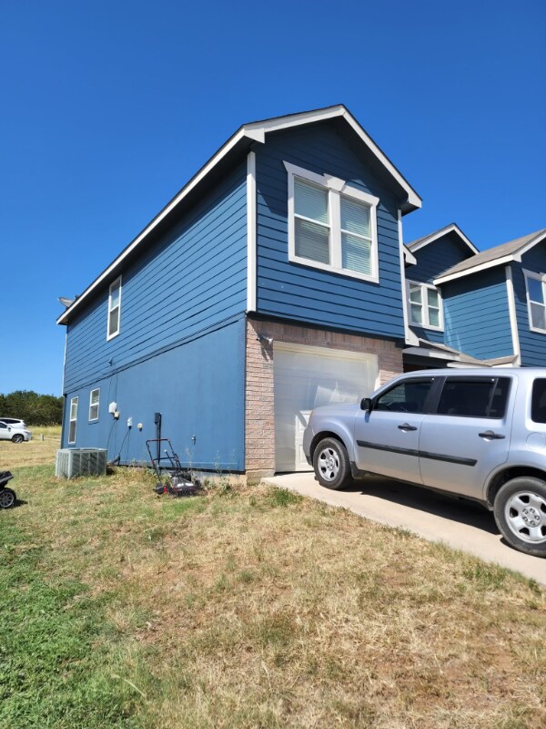 Building Photo - 701 Claremont Pkwy