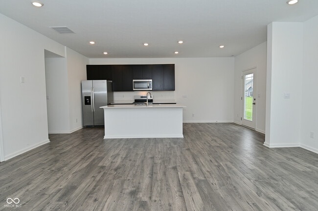 Building Photo - 6296 Wasco Dr