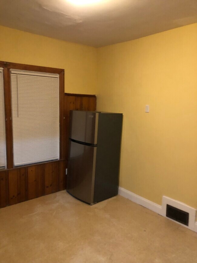 Building Photo - 60 Webster St