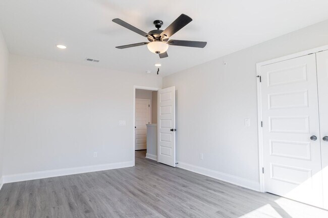 Building Photo - 22nd Townhomes