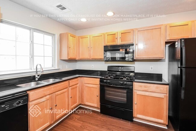 Building Photo - 566 Windcroft Cir NW