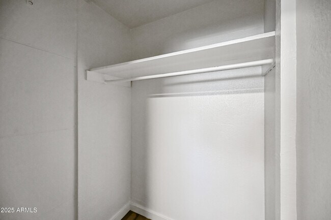 Building Photo - 3025 N 32nd St