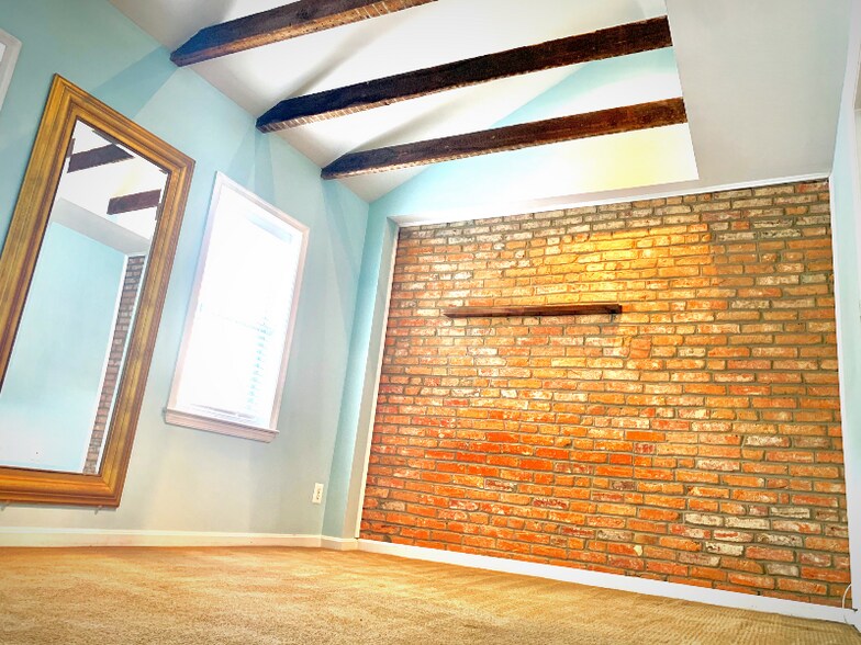 Building Photo - 408 S Washington St