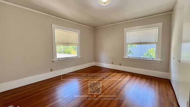 Building Photo - Charming and Spacious 4 bedroom Home in the Heart of Elmwood