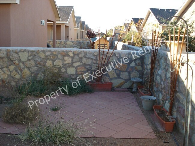 Building Photo - 4941 Chesney Rd