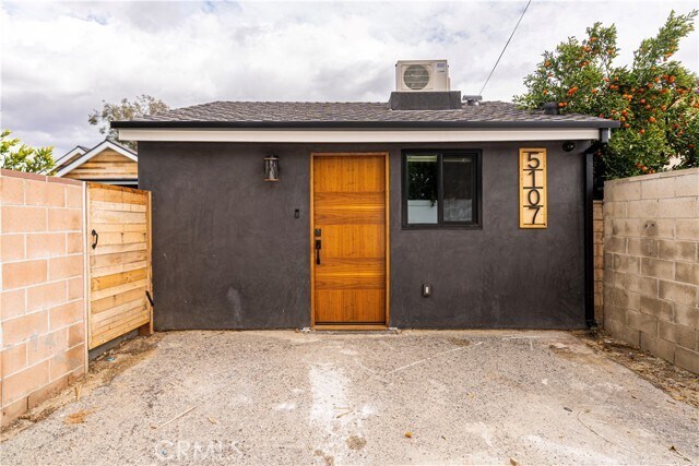 Building Photo - 5109 Longridge Ave