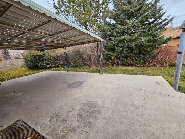 Building Photo - Remodeled 3-Bedroom Home in Orem