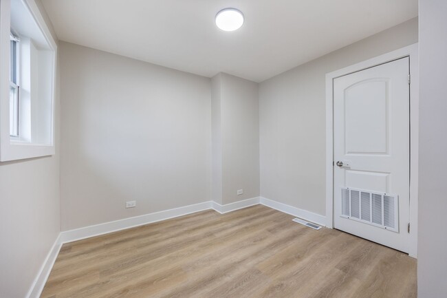 Dining Room - 17003 Park Ave