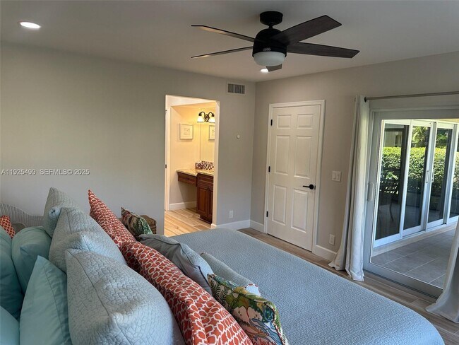 Building Photo - 4161 S US Hwy 1