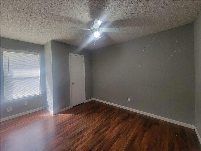 Building Photo - 829 Beaver Creek Dr