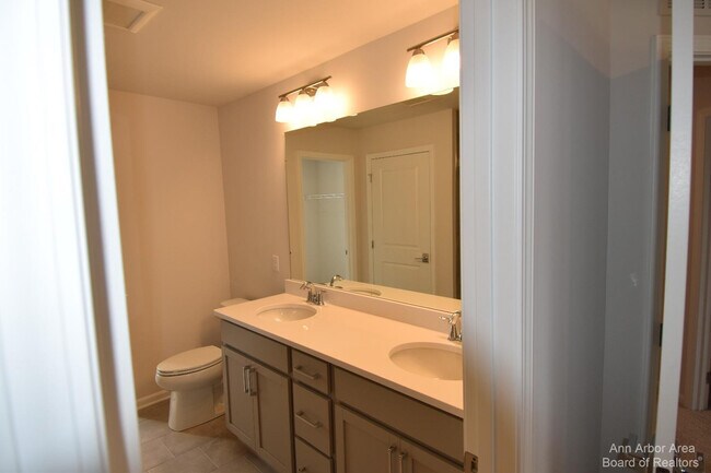 Building Photo - 105 Salt Springs Dr