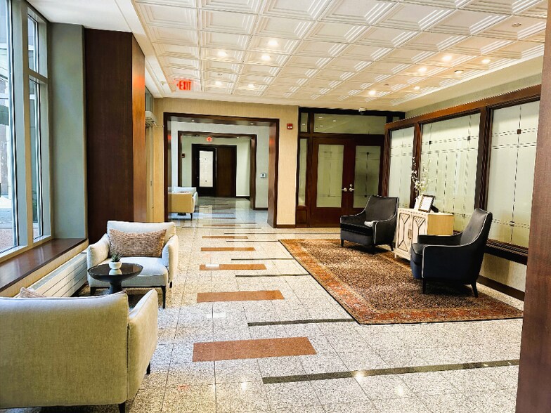 Building Photo - 152 Campau Cir NW