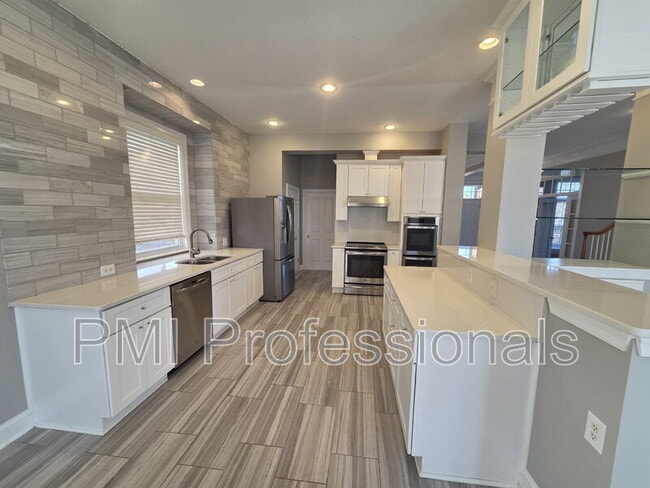 Building Photo - 315 Shadow Creek Dr