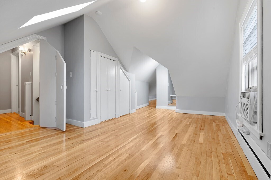 Building Photo - 80 Irving St